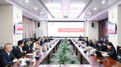 <b>中国建材集团与中国物流集团就产业合作进行交</b>